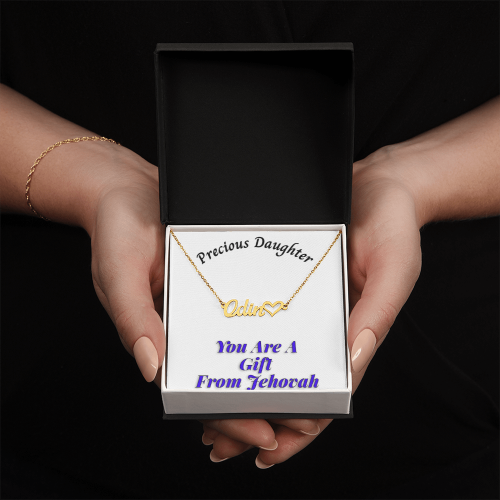 Customizable "Precious Daughter" necklace with heart symbol, displayed in a gift box.